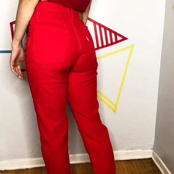 Levi’s Red Corduroy Straight Wedgie Pant - Picture 4 of 4